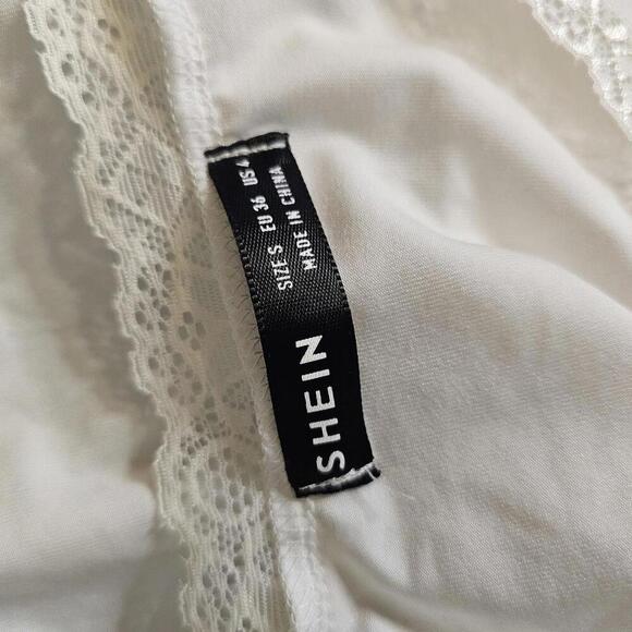 Stylish White Lace Trim Long Sleeve Crop Top - Picture 3 of 3